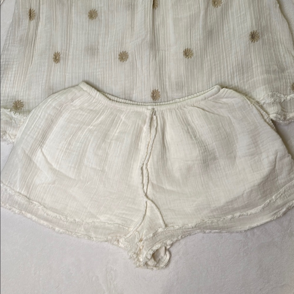 Free People Set - Picture 3 of 17